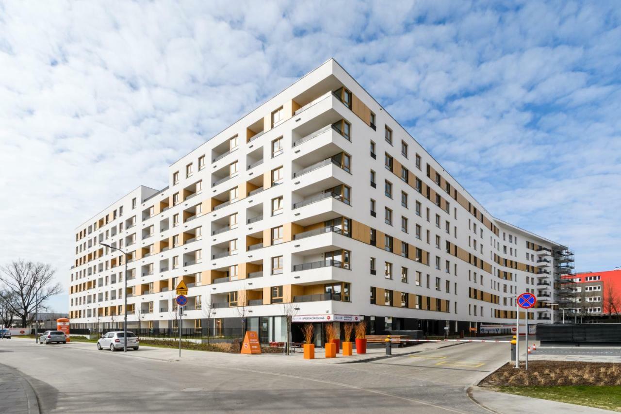 M&R Apartament Airport&Business Premium Komputerowa - Underground Garage - Free Wifi - Netflix - Self Check-In - 5 Min From Chopin Airport Warschau Buitenkant foto